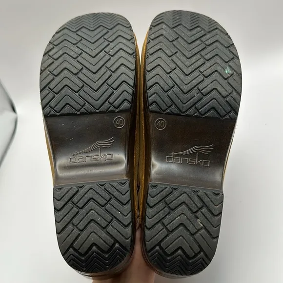 Dansko Shannon Leather Tassel Clogs Size 40 eu