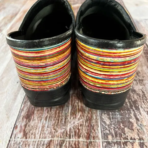 Dansko stipped clogs size 38‎