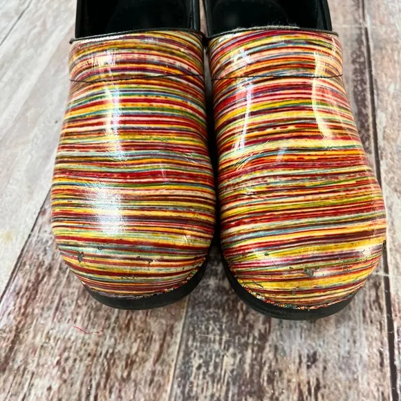 Dansko stipped clogs size 38‎