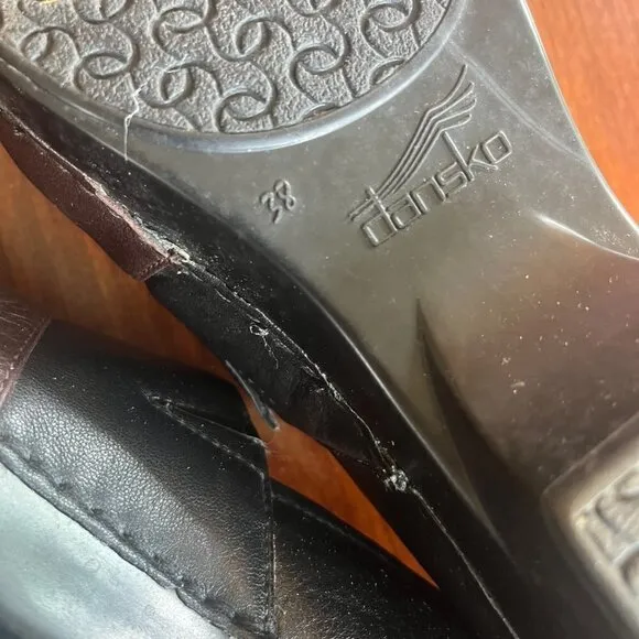 Dansko Two-Toned Leather Clogs- Size 38 (7.5-8)