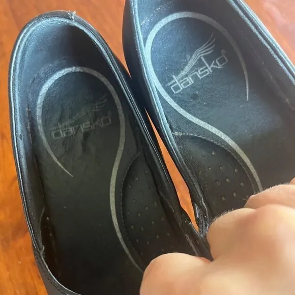 Dansko Two-Toned Leather Clogs- Size 38 (7.5-8)