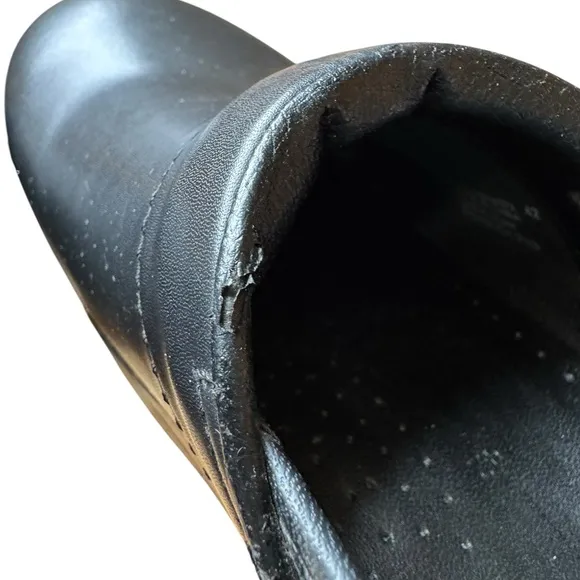 Dansko w size 42 US 11.5 black leather clogs, 3/4” platform, covered heels comfy