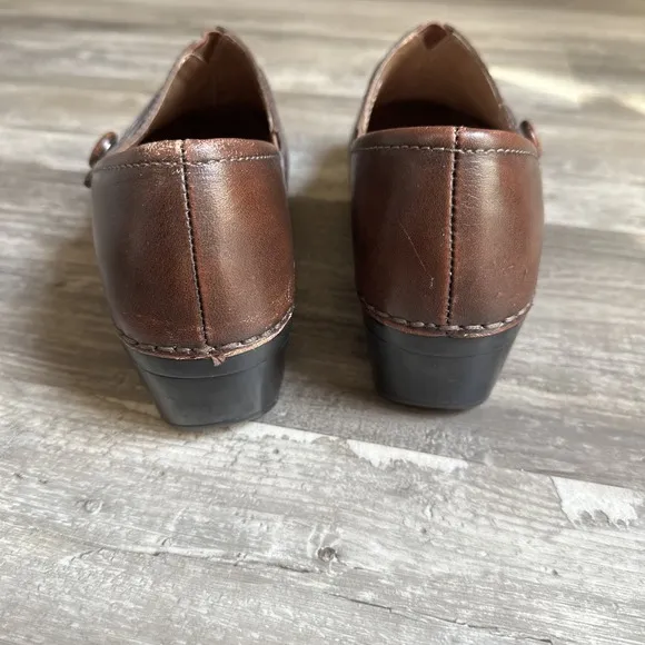Dansko  Woman Solstice Cardovan SIZE EU 38/US SIZE 7  Brown Leather Clog Mule