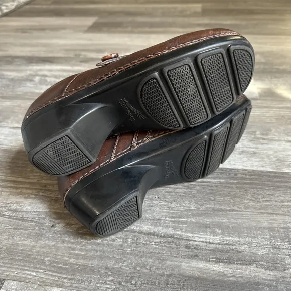 Dansko  Woman Solstice Cardovan SIZE EU 38/US SIZE 7  Brown Leather Clog Mule