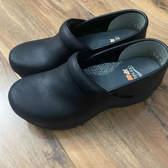 Dansko Womens Black Waterproof Clogs XP 2.0 Like New size37 - 7, 7.5 Retail $150
