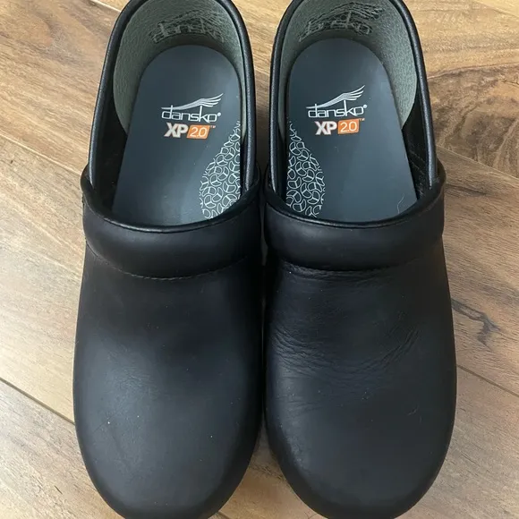Dansko Womens Black Waterproof Clogs XP 2.0 Like New size37 - 7, 7.5 Retail $150