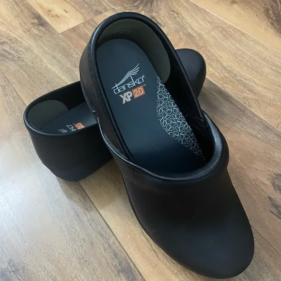 Dansko Womens Black Waterproof Clogs XP 2.0 Like New size37 - 7, 7.5 Retail $150