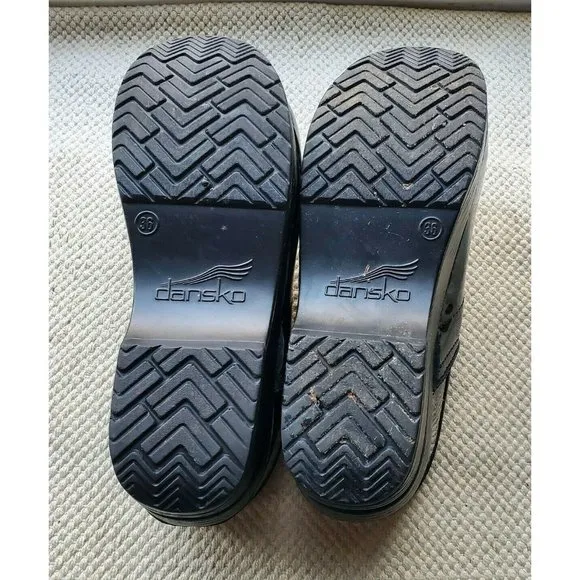 Dansko Womens Cabrio Closed Toe Clogs Black Patent Size 36 US 5.5 406-020202