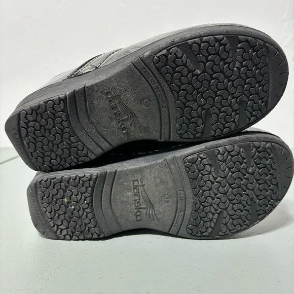 Dansko Women's Clogs Slip On Nursing Shoes Comfort 38 EU/ 7.5-8 US Black Silver