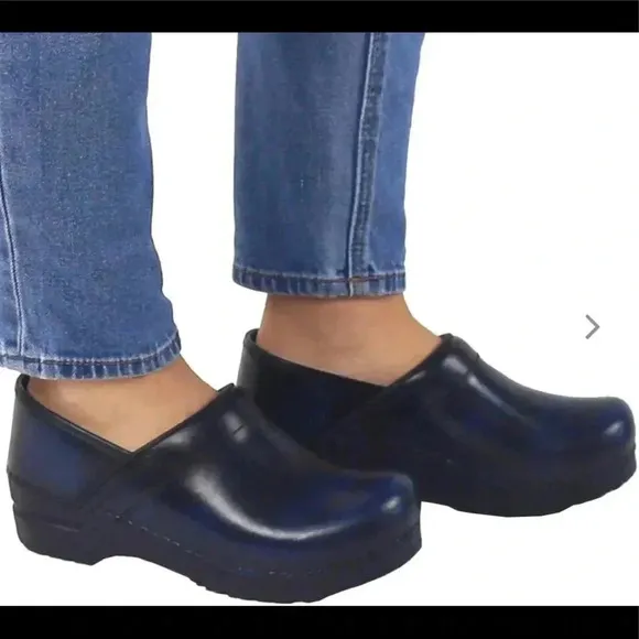 Dansko Women’s Navy Blue Clogs Shoes Size 38 7.5-8