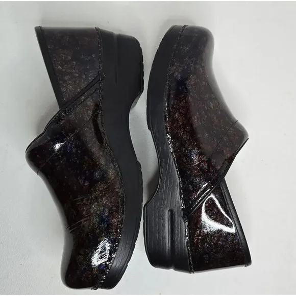 Dansko Women's Pro Multi Scribble Patent Leather Clogs Shoes Sz US 9.5-10 EU 40