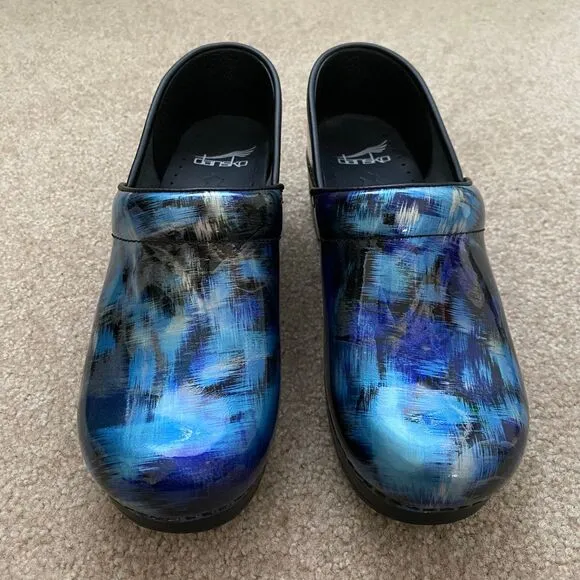 Dansko Women's Professional Blue Brush Patent Health Nurse Clogs EU 38, US 7.5/8