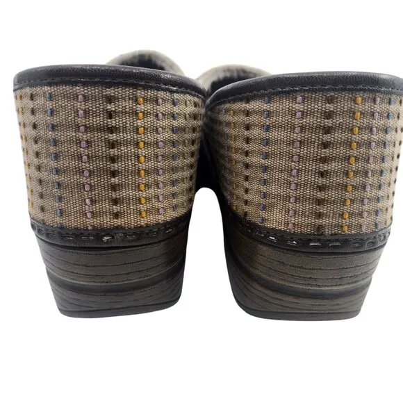 Dansko Womens Professional Closed Toe Slip-On Clogs Multicolor Stripe Canvas Upp