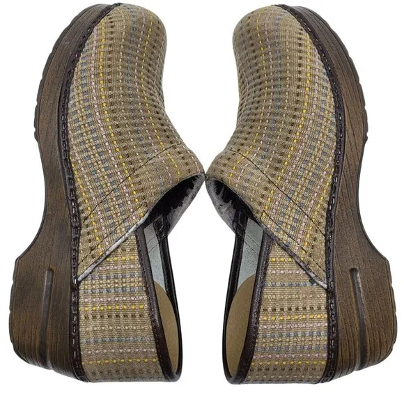 Dansko Womens Professional Closed Toe Slip-On Clogs Multicolor Stripe Canvas Upp