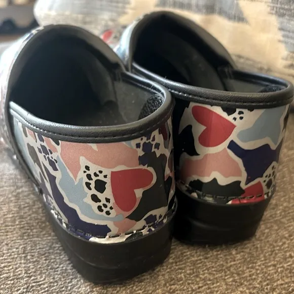 Dansko Women's Professional Fragment Patent Leather Nursing Clogs Size 10