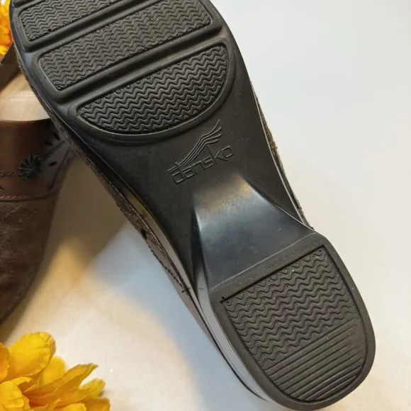 Dansko Women's Professional Pavan Brown Suede Nubuck Clogs Nurse  Work Size 40