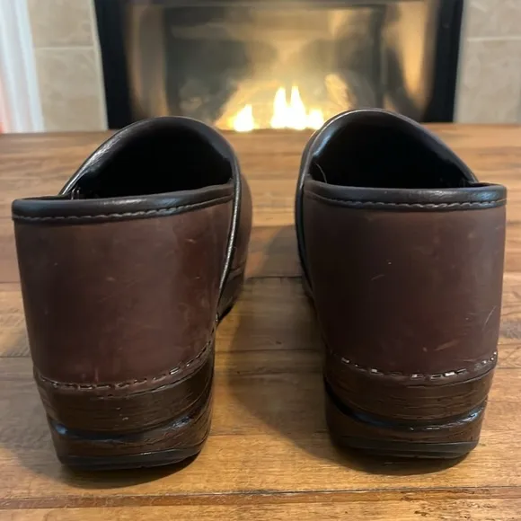 Dansko Women's ProfessionalXP Clog Cordovan Cabrio, EU 40