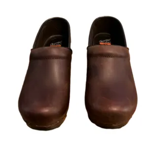 Dansko Women's ProfessionalXP Clog Cordovan Cabrio, EU 40