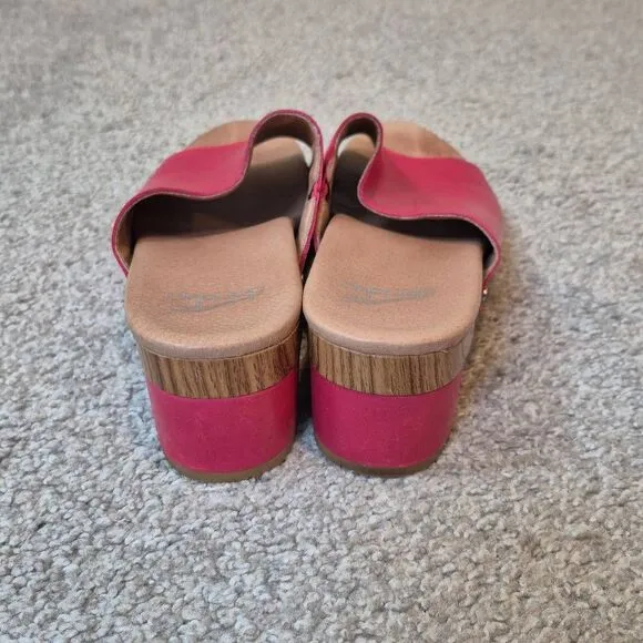 Dansko Women's Size 10 Sandals Raspberry Pink Open Toe Mule Clogs