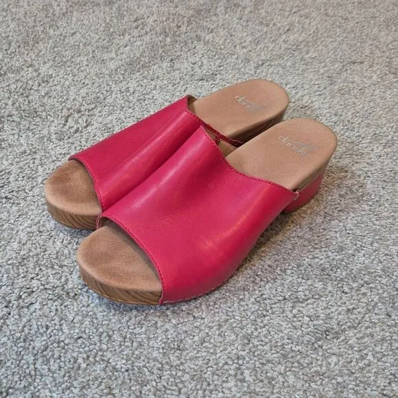 Dansko Women's Size 10 Sandals Raspberry Pink Open Toe Mule Clogs