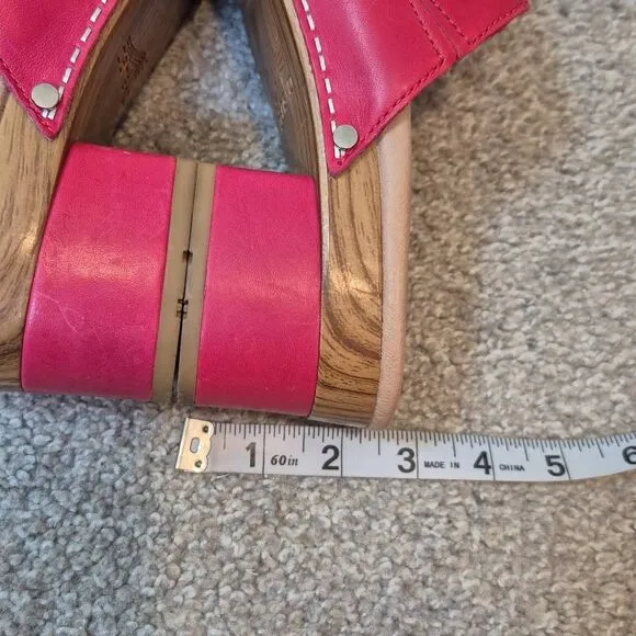 Dansko Women's Size 10 Sandals Raspberry Pink Open Toe Mule Clogs