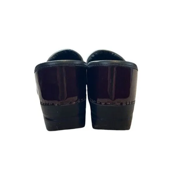 Dansko Women's Slip On Clogs Size EU 37/US 6.5 Burgundy Patent Leather Wedge
