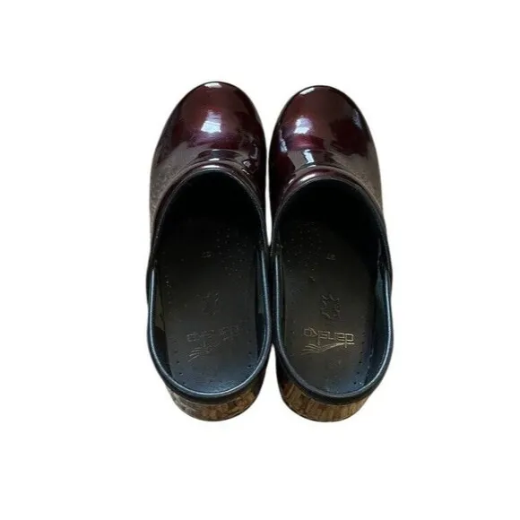 Dansko Women's Slip On Clogs Size EU 37/US 6.5 Burgundy Patent Leather Wedge