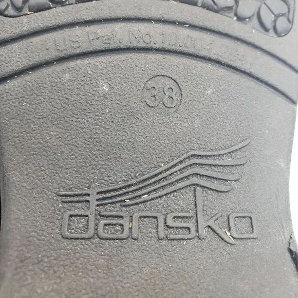 Dansko XP 2.0 black patent leather clogs