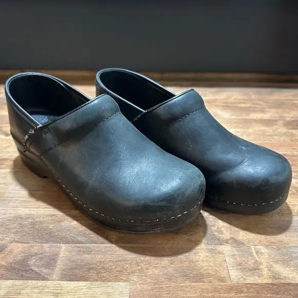 Dansko Black Leather Clogs Sz 40/9
