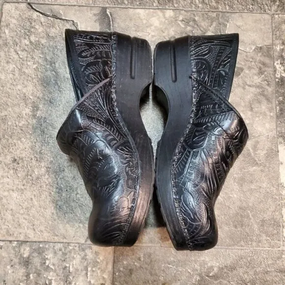 Dansko Professional Black Tooled Leather Stapled Slip-on Nursing Boho Clogs 40