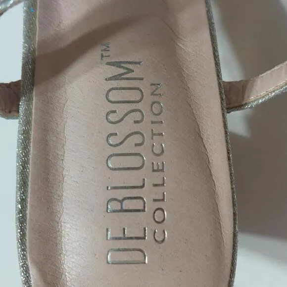 DE BLOSSOM COLLECTION SILVER RHINESTONE‎ OPEN TOE CHUNKY 3&quot; HEELS SIZE 8