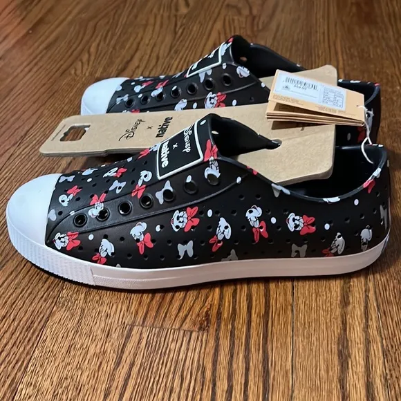 Disney X Native Minnie Mouse Water Shoes (NWT)