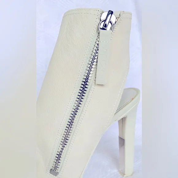 DKNY Malia Stiletto Heels - Vanilla