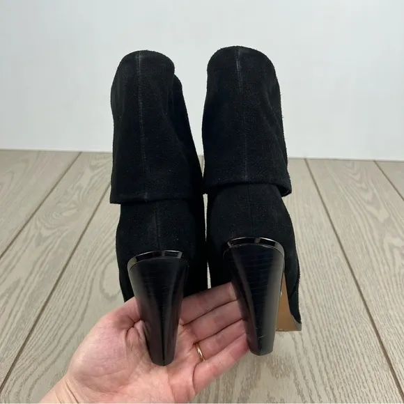 DKNY Women's Cerise Pointed-Toe Cuff Dress Booties 8M Black Suede $229