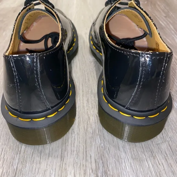Doc Dr. Martens Black Patent Leather Woman’s Oxfords Shoes Size 8 Woman’s NWOB