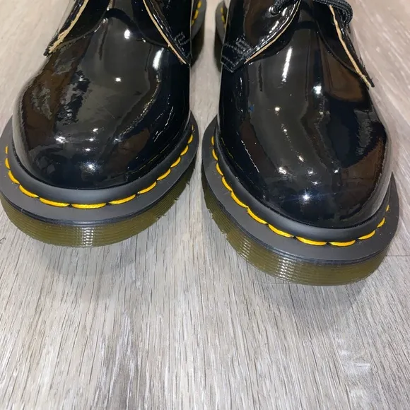 Doc Dr. Martens Black Patent Leather Woman’s Oxfords Shoes Size 8 Woman’s NWOB