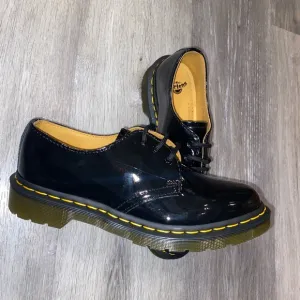 Doc Dr. Martens Black Patent Leather Woman’s Oxfords Shoes Size 8 Woman’s NWOB