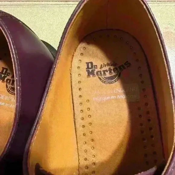 Doc Martens Made In England Mens size 8 Women’s 10 Purple Oxfords Authentic