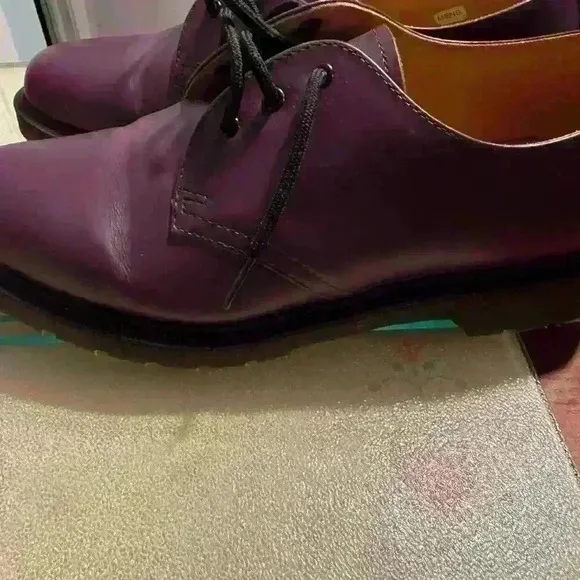 Doc Martens Made In England Mens size 8 Women’s 10 Purple Oxfords Authentic