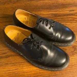 Doc Martens Vintage Made In England Black Leather Oxfords​