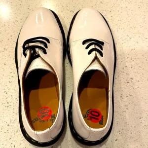 🤍Doc Martens 🤍 Women’s Size 8 &amp; 10🤍 White Patent Leather 3 Hole Oxfords