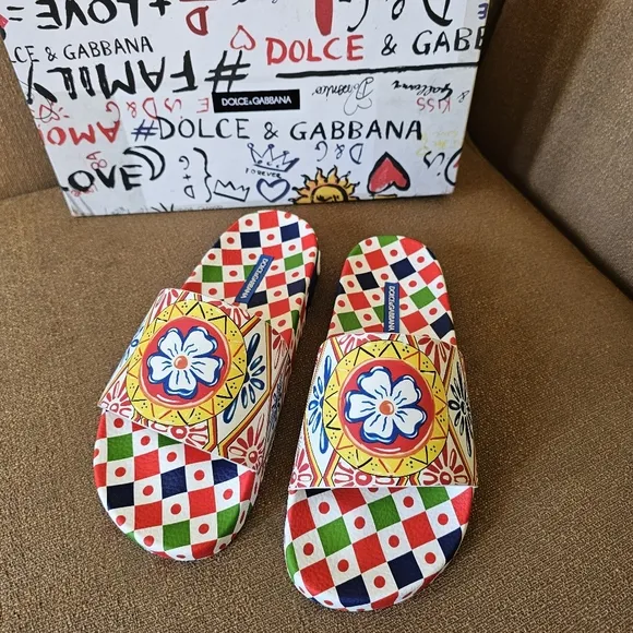 Dolce &amp; Gabbana Geometric Slides Size 37