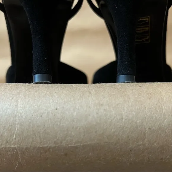 Dolce &amp; Gabbana | Suede Ankle Strap Almond Toe Heels Black Size 7.5 (EU 37.5)