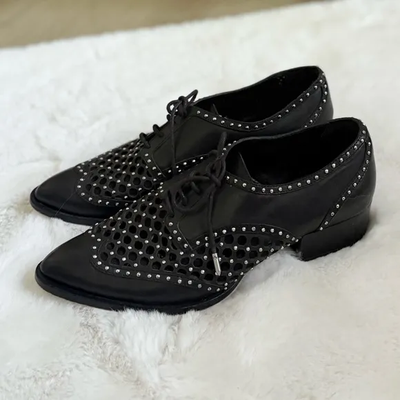 DOLCE VITA 9.5 RARE Women’s Howell Leather Mesh Studded Retro Oxfords • REVOLVE