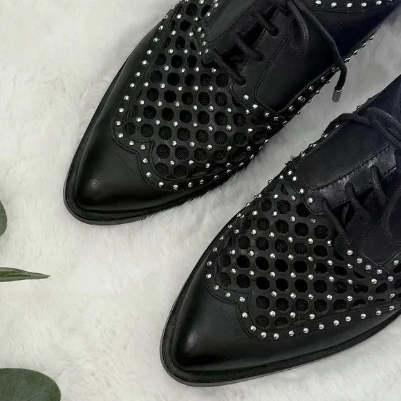 DOLCE VITA 9.5 RARE Women’s Howell Leather Mesh Studded Retro Oxfords • REVOLVE