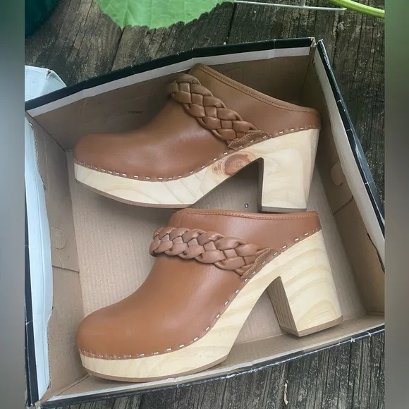DOLCE VITA Hila Saddle Leather Platform Wooden Heels Sz 9