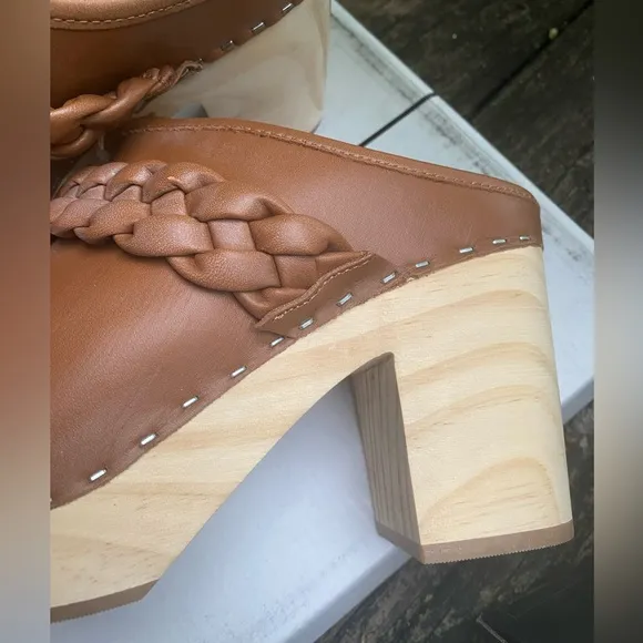 DOLCE VITA Hila Saddle Leather Platform Wooden Heels Sz 9