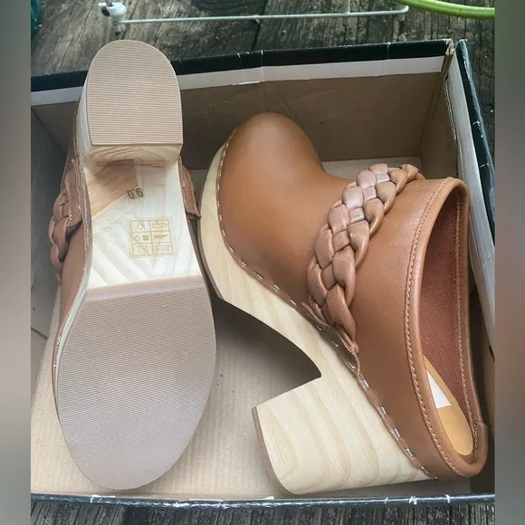 DOLCE VITA Hila Saddle Leather Platform Wooden Heels Sz 9