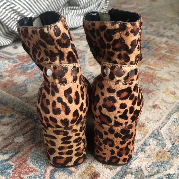 Dolce Vita Leopard Print Calf Hair Zip Front Block Heel Booties Size 8.5