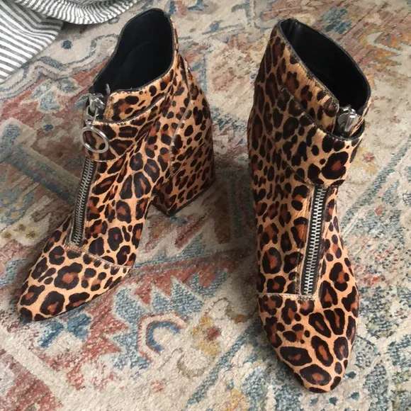 Dolce Vita Leopard Print Calf Hair Zip Front Block Heel Booties Size 8.5